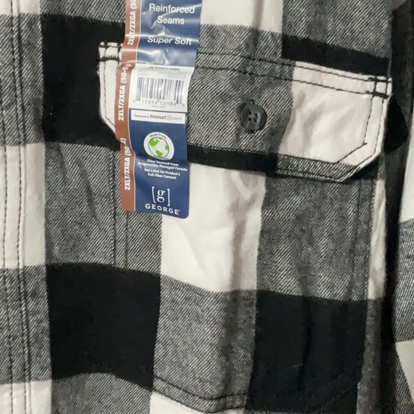 Black and White Casual Button Down Shirt with Plaid Design and Long Sleeves - Picture 5 of 5